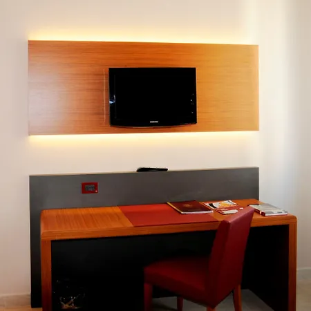 호텔 아스트라 4*