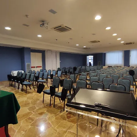 아스트라 호텔 4*