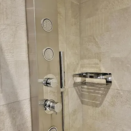 아스트라 4* 페라라